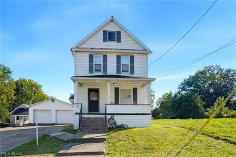 91 Mcnaughton St, Akron, OH 44305