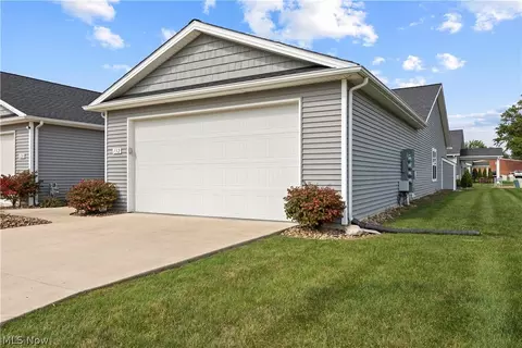 Exterior - 132 Acorn Ln, Elyria, OH 44035 photo 1 of 6