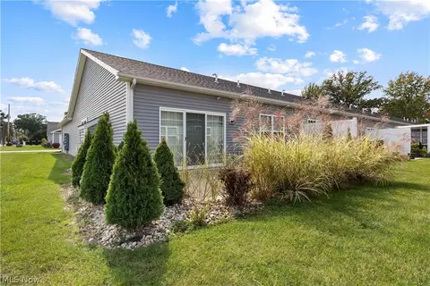 Exterior - 132 Acorn Ln, Elyria, OH 44035 photo 3 of 6
