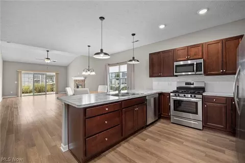 Kitchen - 132 Acorn Ln, Elyria, OH 44035 photo 1 of 4