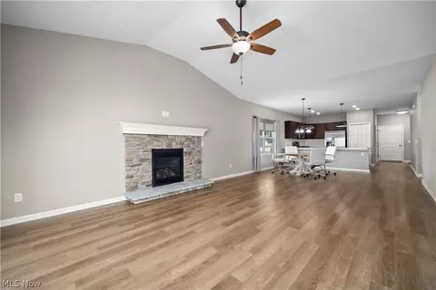 Living - 132 Acorn Ln, Elyria, OH 44035 photo 5 of 6