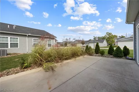 Exterior - 132 Acorn Ln, Elyria, OH 44035 photo 5 of 6