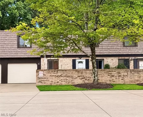 621 Tollis Pkwy #6-46, Broadview Heights, OH 44147