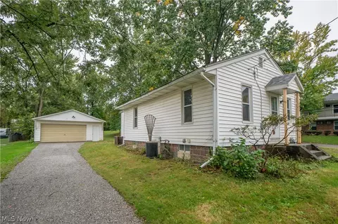 2325 Eastlawn Ave, Akron, OH 44305