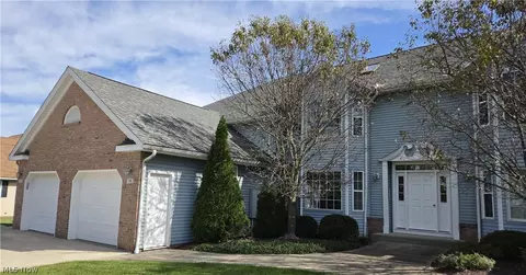 736 Tollis Pkwy, Broadview Heights, OH 44147