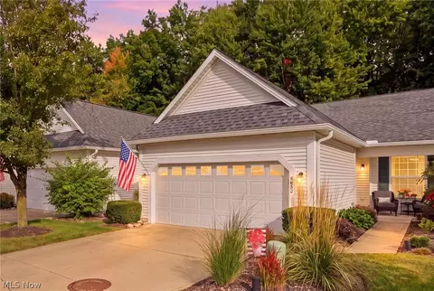 6853 Savannah Dr, North Ridgeville, OH 44039