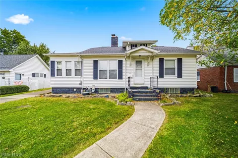 259 E 324th St, Willowick, OH 44095