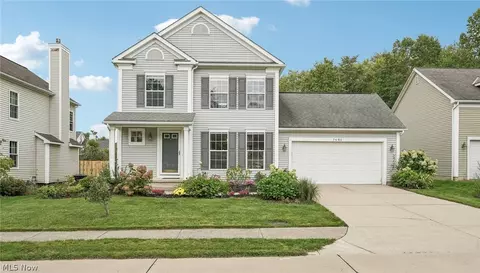7680 Woodpath Dr, Hudson, OH 44236
