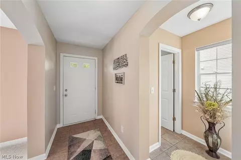 Entry Way - 7680 Woodpath Dr, Hudson, OH 44236 photo 1 of 9