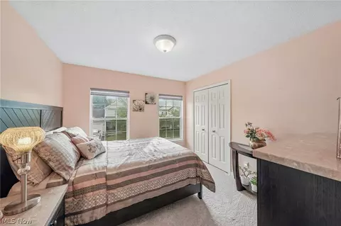 Bedroom - 7680 Woodpath Dr, Hudson, OH 44236 photo 2 of 7
