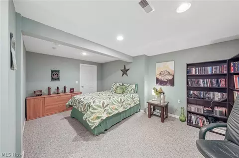 Bedroom - 7680 Woodpath Dr, Hudson, OH 44236 photo 6 of 7