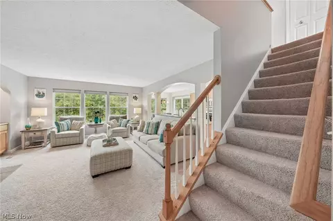 Entry Way - 7680 Woodpath Dr, Hudson, OH 44236 photo 5 of 9