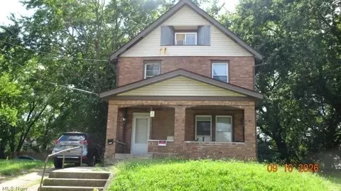 1194 Laird, Akron, OH 44320