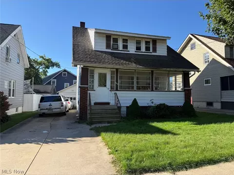 1012 Sackett Ave, Cuyahoga Falls, OH 44221