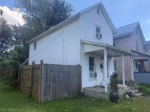 522 S 10th St, Coshocton, OH 43812 photo 3