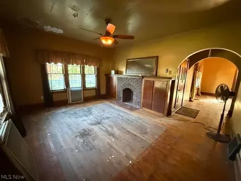 Living - 4515 Mellinger Rd, Canfield, OH 44406 photo 2 of 2
