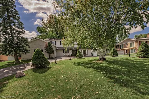 Exterior - 694 Simich Dr, Seven Hills, OH 44131 photo 6 of 6