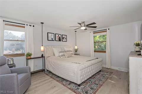 Bedroom - 694 Simich Dr, Seven Hills, OH 44131 photo 1 of 5