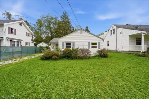 155 Hawk Ave, Akron, OH 44312