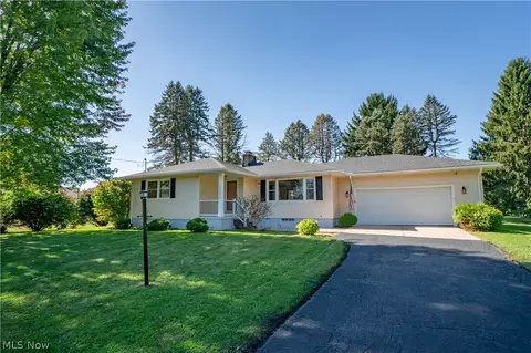 13351 Parkview Ave NW, Uniontown, OH 44685