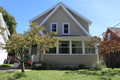 1567 Glenmount Ave, Akron, OH 44301