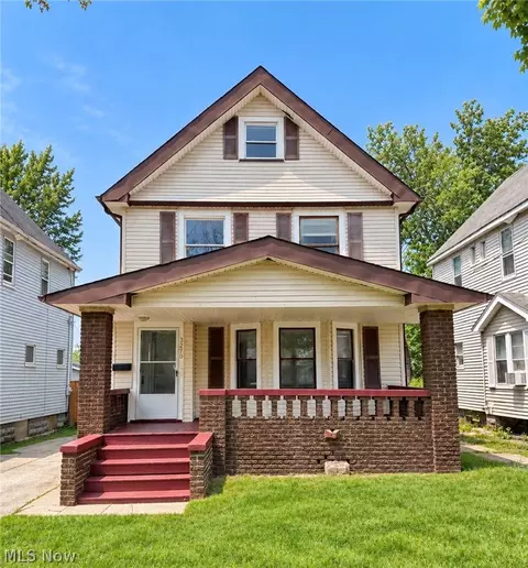 3270 E 118th St, Cleveland, OH 44120