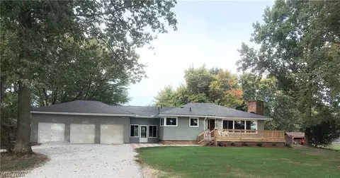 3656 Vandemark Rd, Litchfield, OH 44253