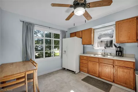 Kitchen - 8375 Nowlen St, Mentor, OH 44060 photo 2 of 2