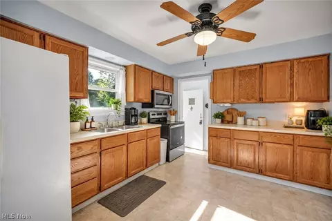 Kitchen - 8375 Nowlen St, Mentor, OH 44060 photo 1 of 2