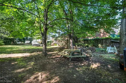 Exterior - 8375 Nowlen St, Mentor, OH 44060 photo 8 of 10