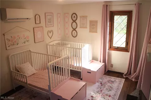 Bedroom - 42820 Dellefield Rd, Elyria, OH 44035 photo 3 of 5
