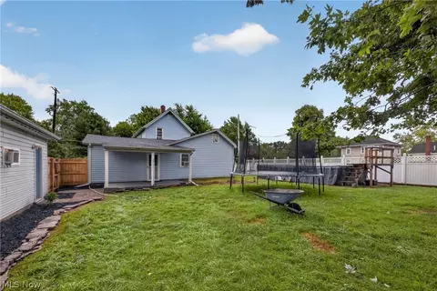 Exterior - 1801 Myrtle Ave, Ashtabula, OH 44004 photo 5 of 8