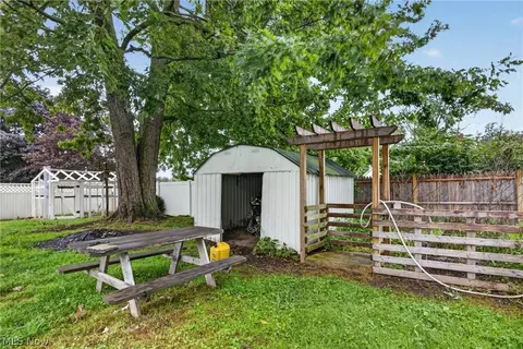 Exterior - 1801 Myrtle Ave, Ashtabula, OH 44004 photo 6 of 8