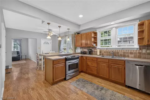 Kitchen - 1801 Myrtle Ave, Ashtabula, OH 44004 photo 1 of 3