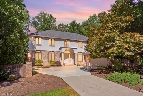 7539 Old Quarry Ln, Brecksville, OH 44141