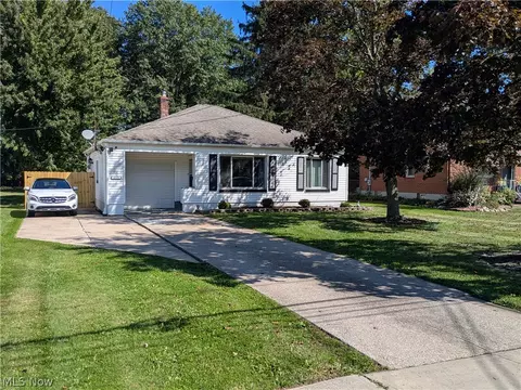 4119 Columbia Rd, North Olmsted, OH 44070