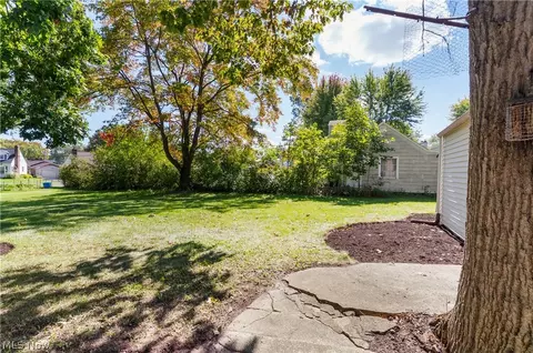 Exterior - 233 Oakley Ave, Boardman, OH 44512 photo 5 of 8