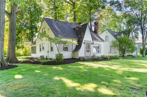 233 Oakley Ave, Boardman, OH 44512