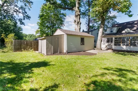 Exterior - 233 Oakley Ave, Boardman, OH 44512 photo 6 of 8