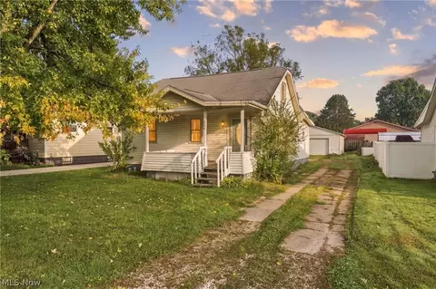 218 Jacob St NE, Navarre, OH 44662