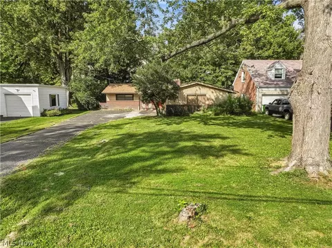 Exterior - 110 E 252nd St, Euclid, OH 44132 photo 3 of 10
