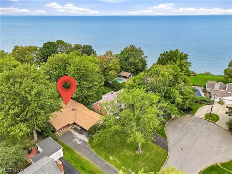 View/Area - 110 E 252nd St, Euclid, OH 44132 photo 1 of 4