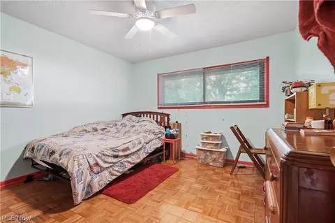 Bedroom - 110 E 252nd St, Euclid, OH 44132 photo 4 of 4