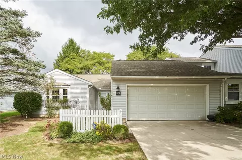 928 Sturbridge Dr, Akron, OH 44313