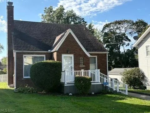 1534 35th St NW, Canton, OH 44709