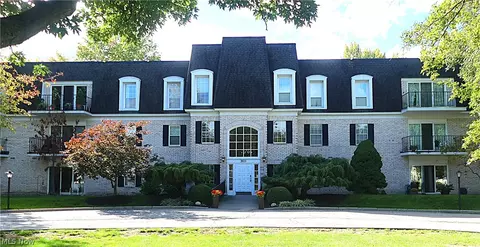 2021 King James Pkwy #222, Westlake, OH 44145