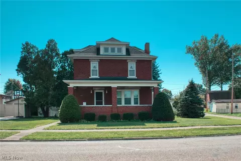 212 5th St SW, Strasburg, OH 44680