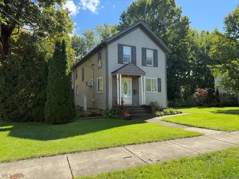 449 N Broadway, Geneva, OH 44041
