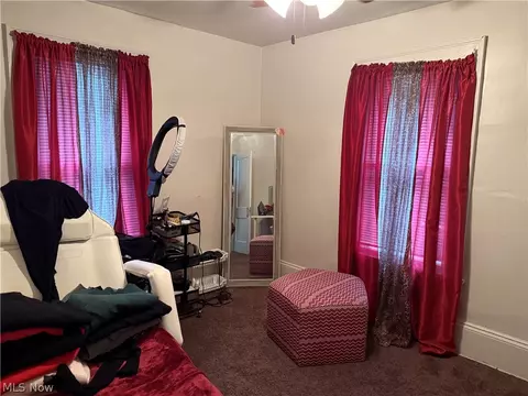 Bedroom - 822 Wallace Ave SE, Massillon, OH 44646 photo 3 of 5