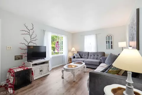 Living - 309 Afton, Boardman, OH 44512 photo 2 of 2